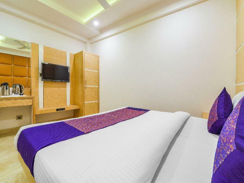 Oyo 15836 Pleasure River Front Resort Tuem Exterior foto